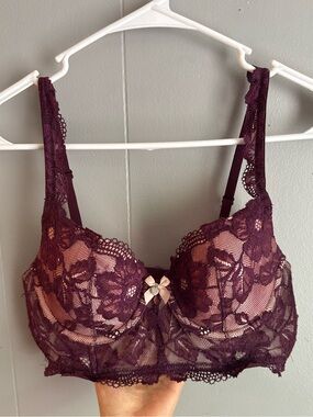 Victoria's Secret Lace Underwire Bra - Plum